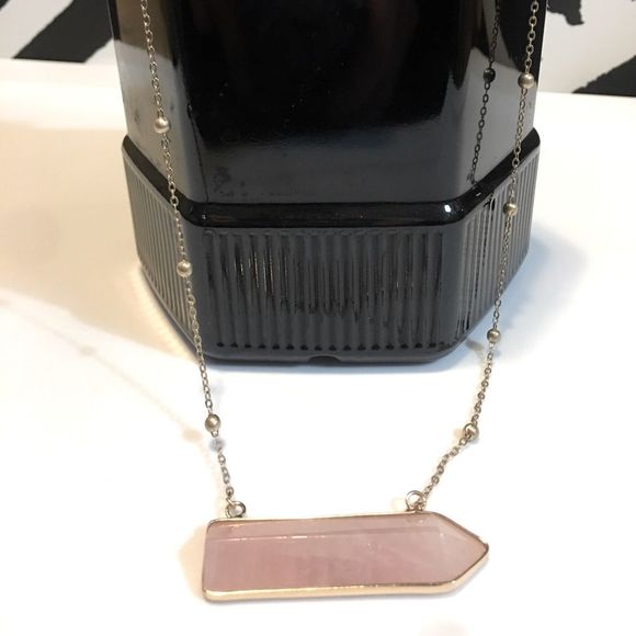 Jewelry - 🔥 2/$10 sale City - pink stone (faux rose quartz) and gold necklace/earring set